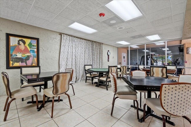 Building Photo - 455 Golden River Dr