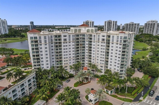 Building Photo - 20000 E Country Club Dr