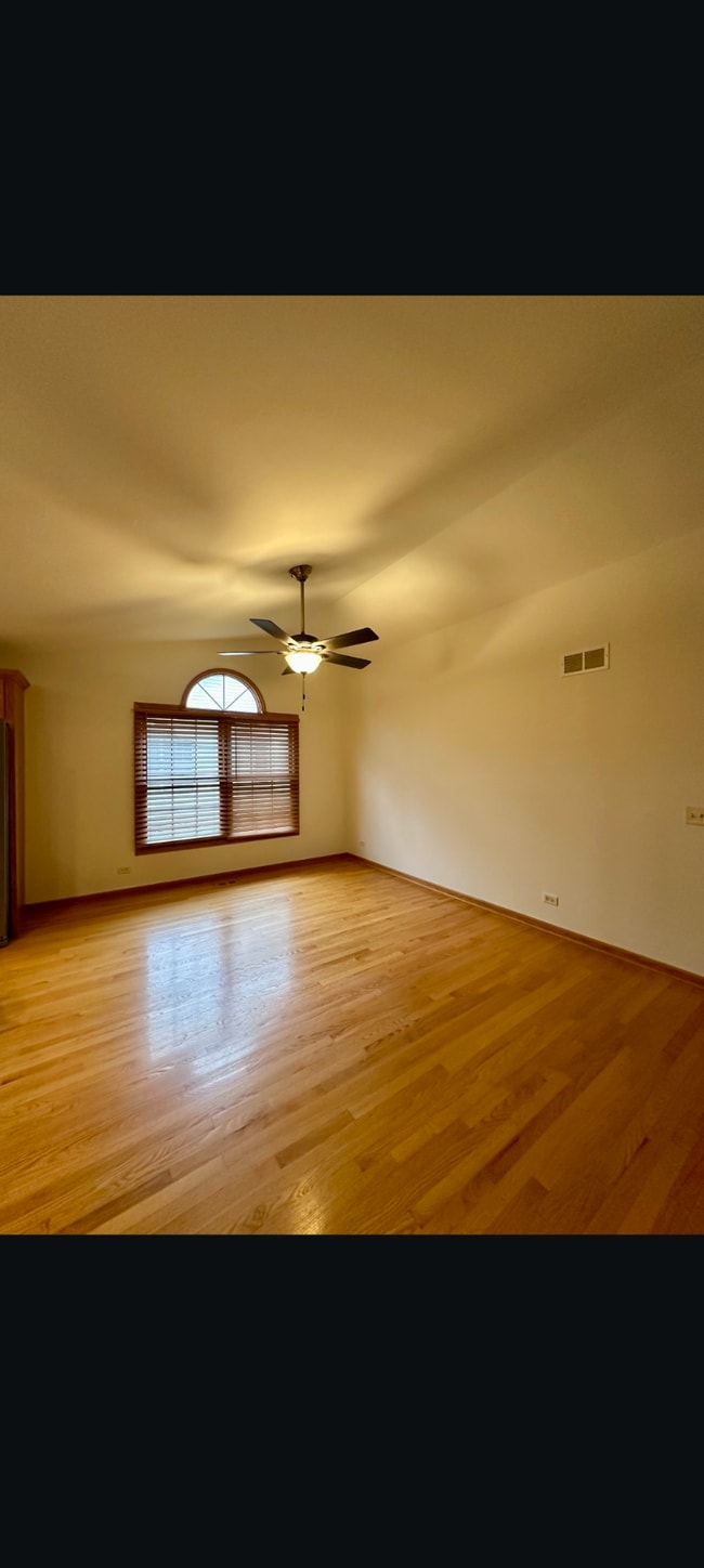 Building Photo - 230 Red Hawk Dr