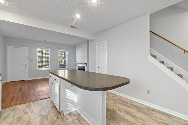 Building Photo - Must see in Eastport!