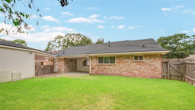 Building Photo - 835 Hidden Canyon Rd