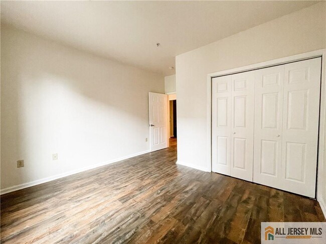 Building Photo - 105 Regency Pl