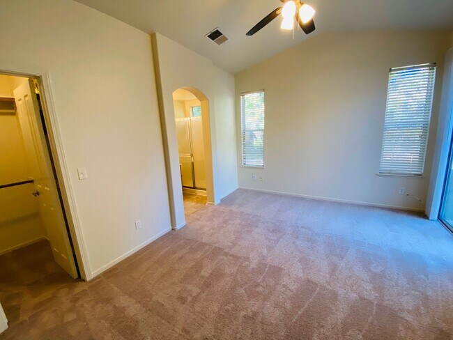 Building Photo - 8275 Glencannon Way