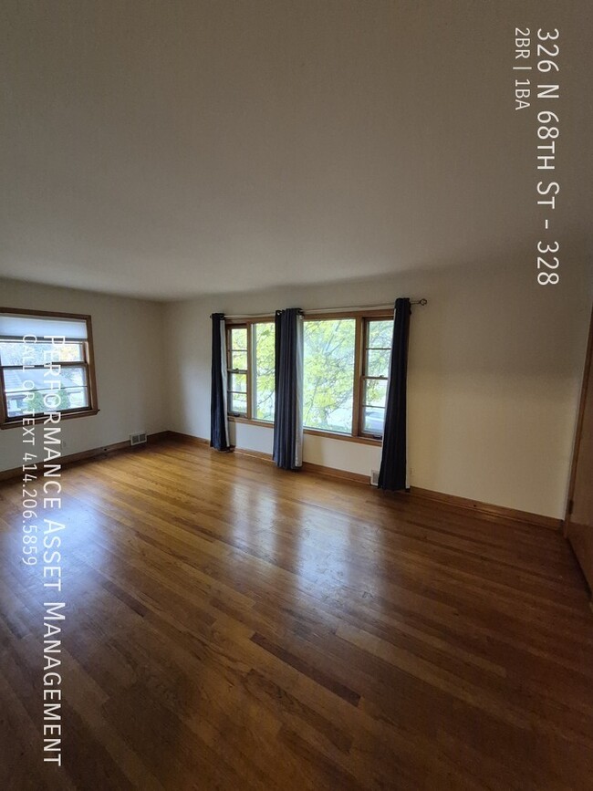 Building Photo - Charming 2BED/1BATH Wauwatosa Upper