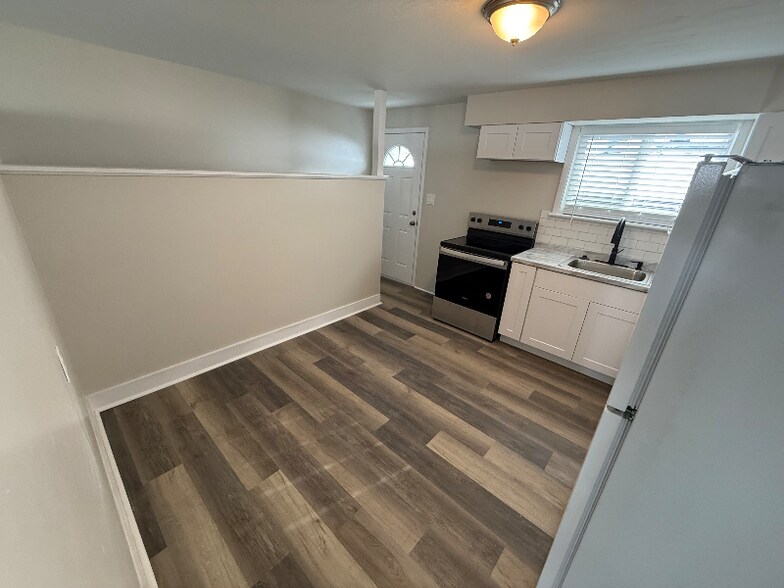 Building Photo - 53 S Julian St