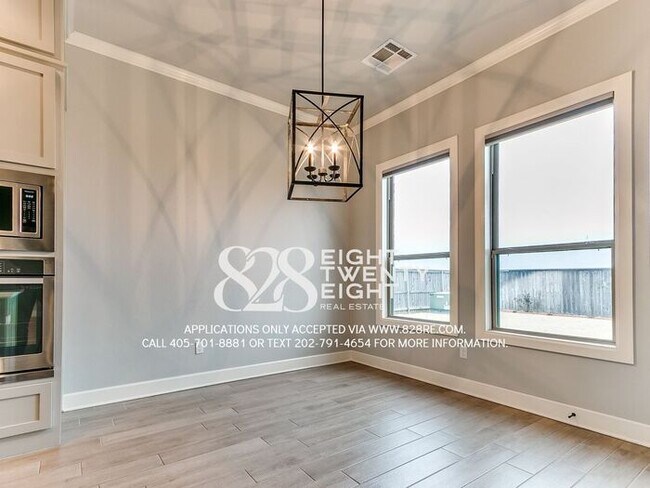 Building Photo - ABSOLUTELY STUNNING 4 BD/3 BATH HOME IN WI...