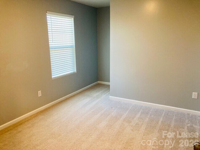 Building Photo - 3242 Treyson Dr