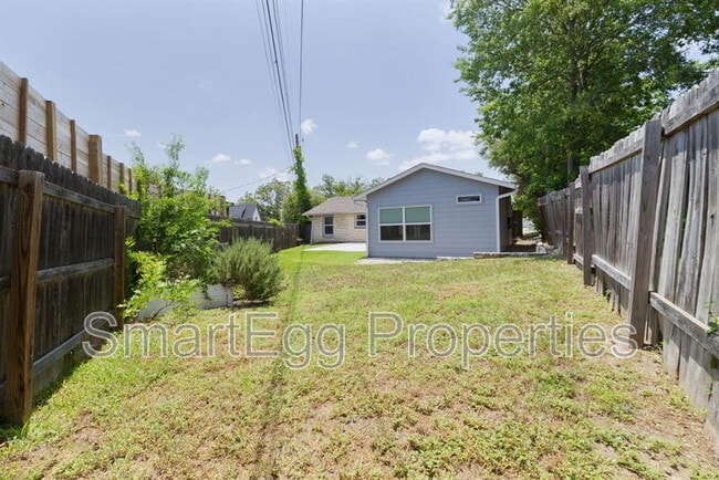 Building Photo - 3703 Tower View Ct
