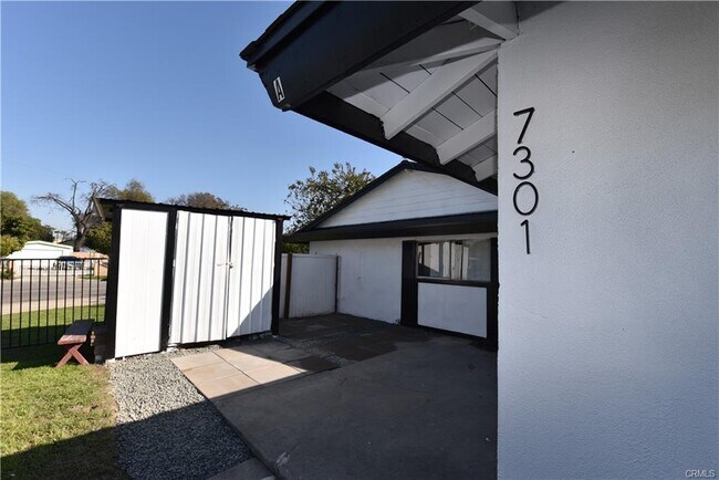 Building Photo - 7301 Braeburn St