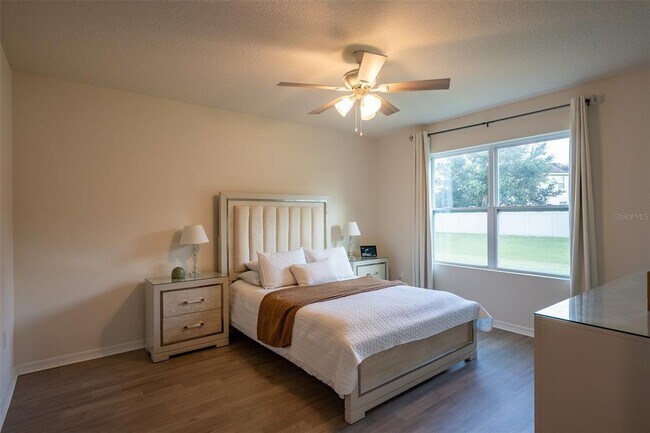 Building Photo - 5230 Bracks Landing Dr