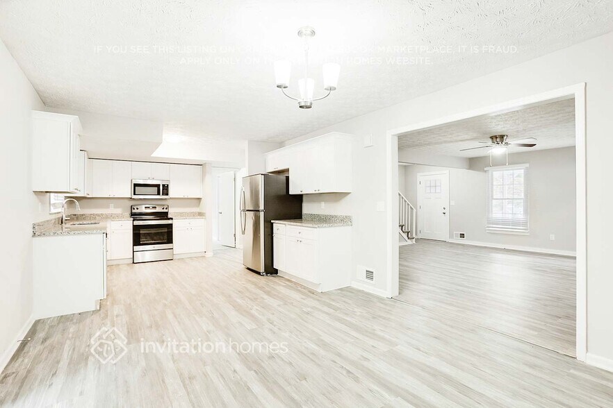 Building Photo - 584 Rock Shadow Ct