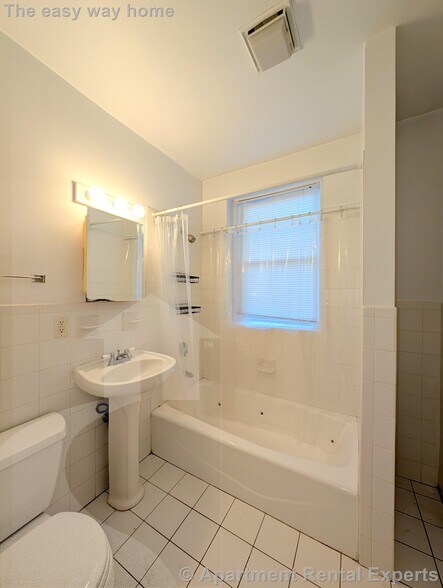 Building Photo - 331 Harvard St