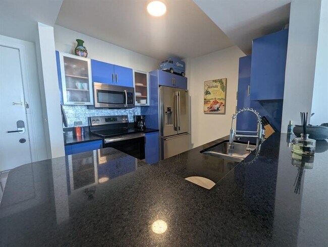 Building Photo - 18800 NE 29th Ave