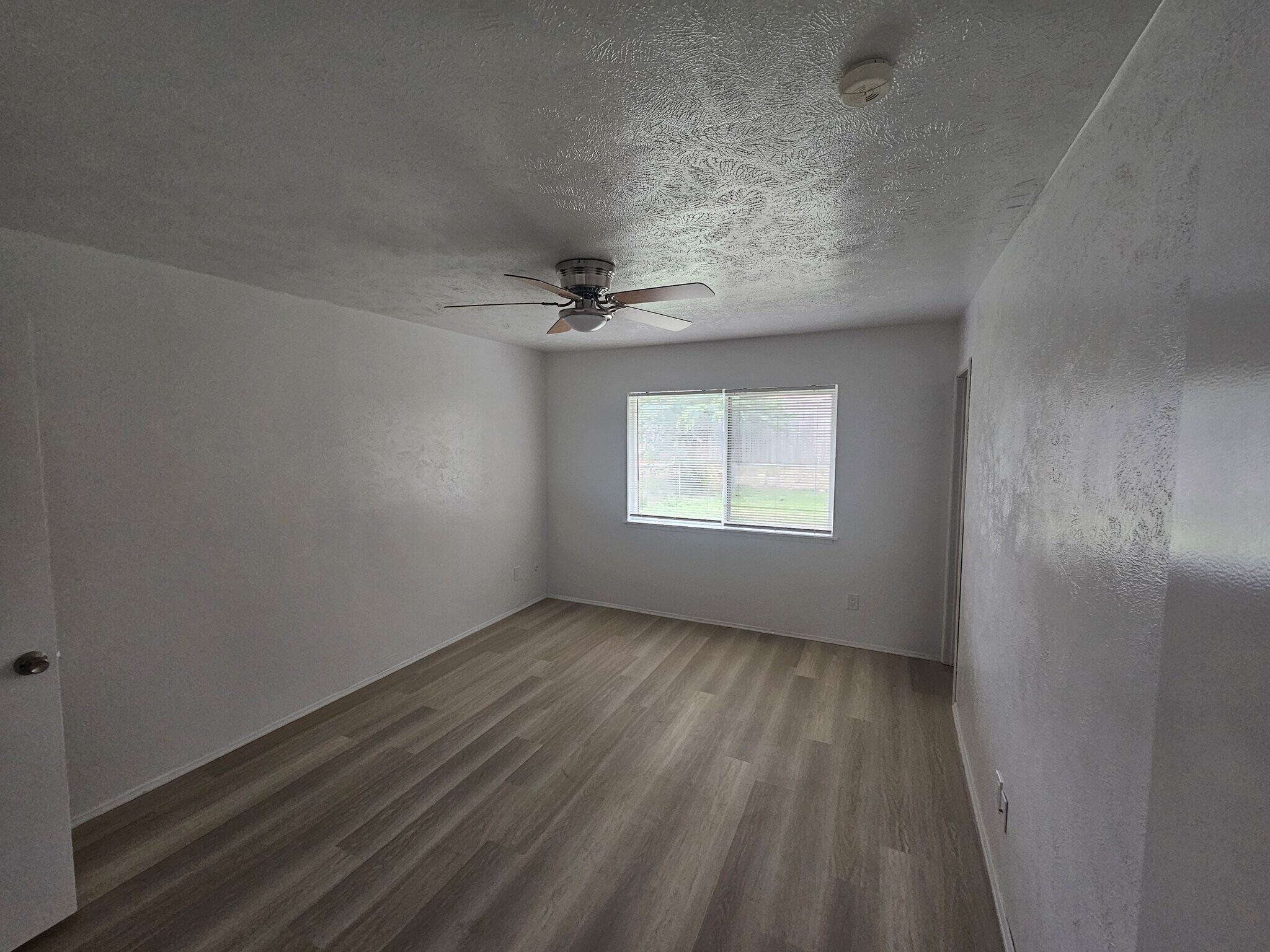 Building Photo - 524 Oldbridge Dr