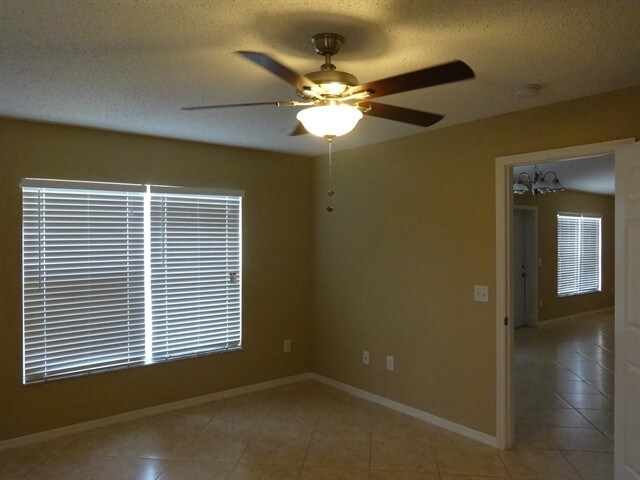 Building Photo - 1277 SW San Esteban Ave