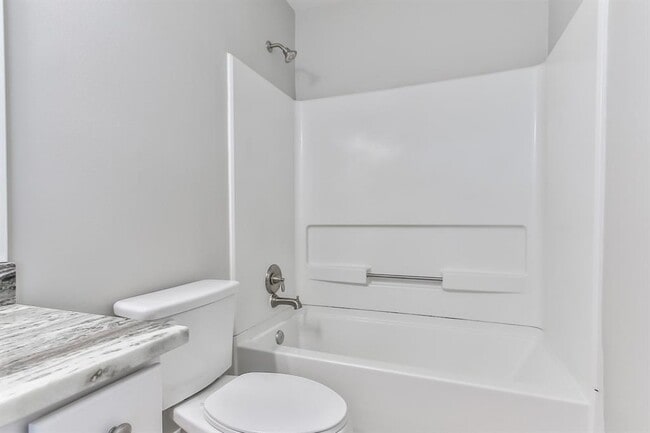 Building Photo - 6219 Spruce Bough Ct