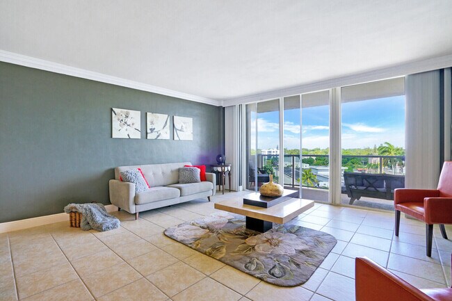Building Photo - 2800 N Flagler Dr