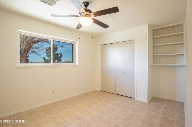 Building Photo - 3102 Hillsdale St