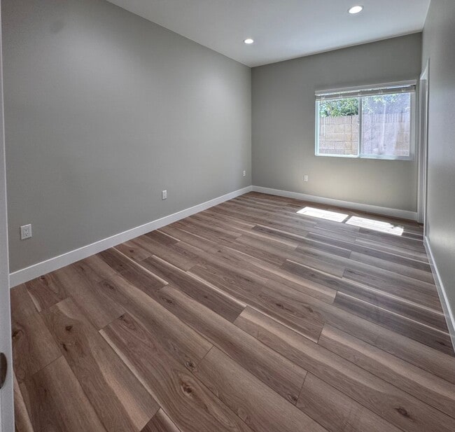 Building Photo - ADU Fountain Valley