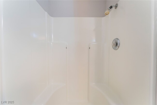 Building Photo - 5453 Requa Ave