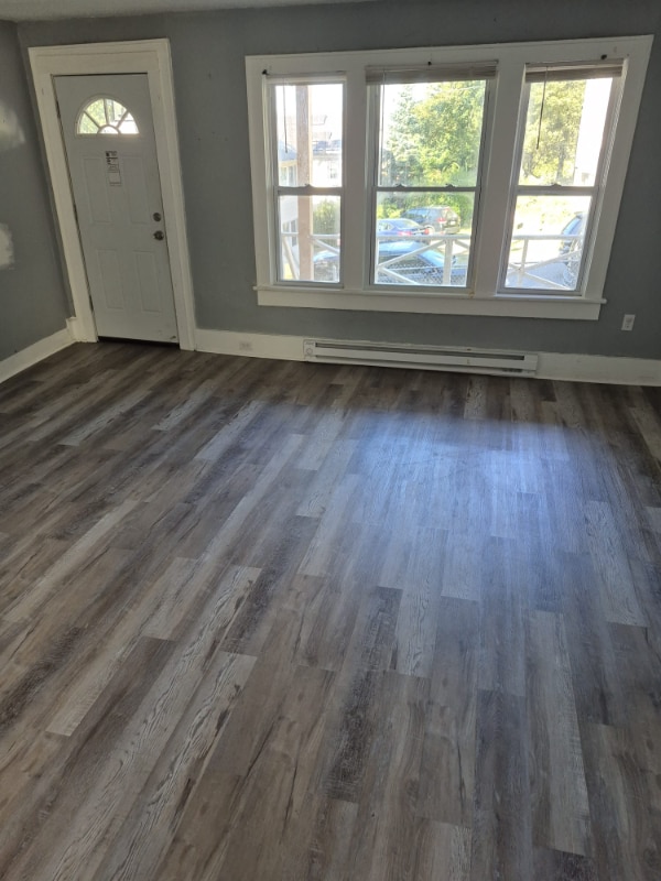 Building Photo - 904 Ash St