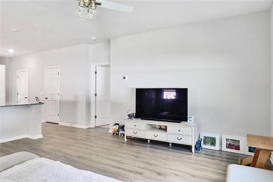 Building Photo - 301 Merganser Dr