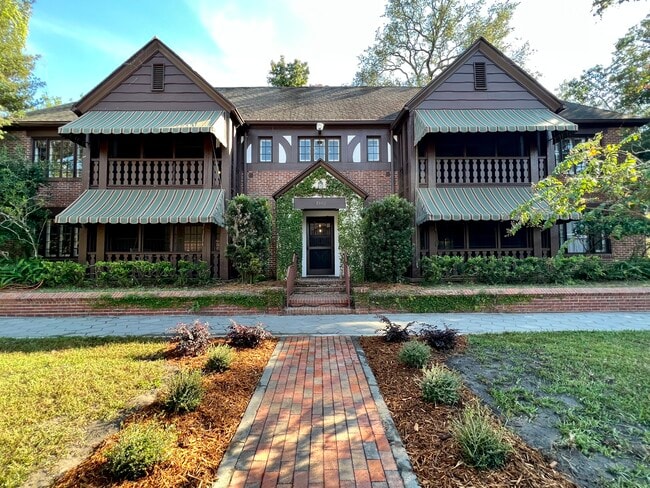 Primary Photo - 2160 Forbes St