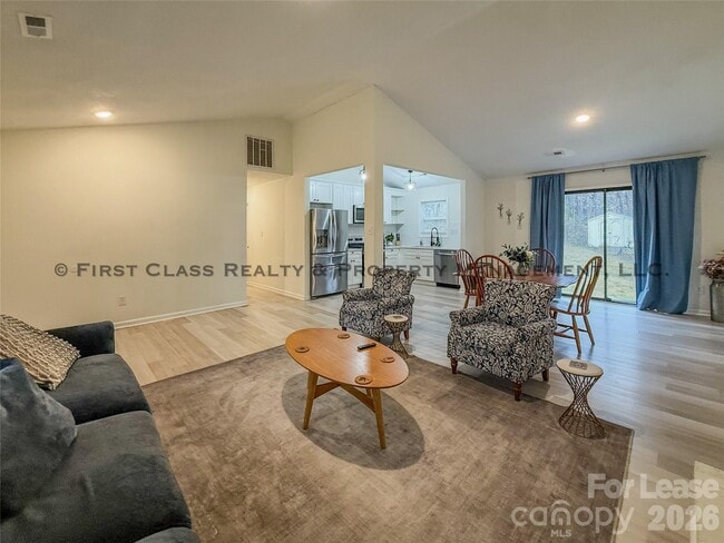 Building Photo - 5819 Woodrock Ct