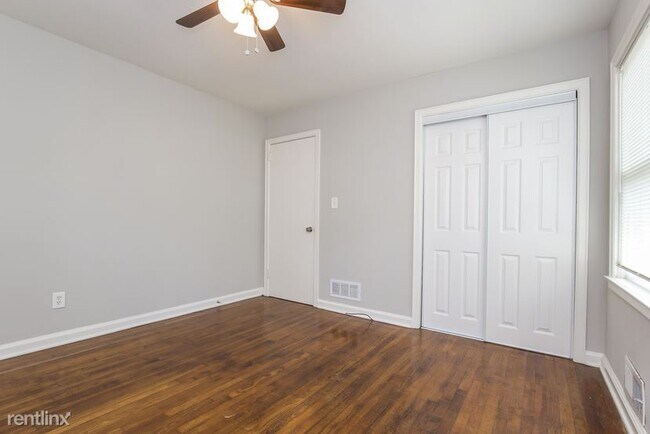 Building Photo - 3 br, 1 bath House - 3235 Bluebird Ln