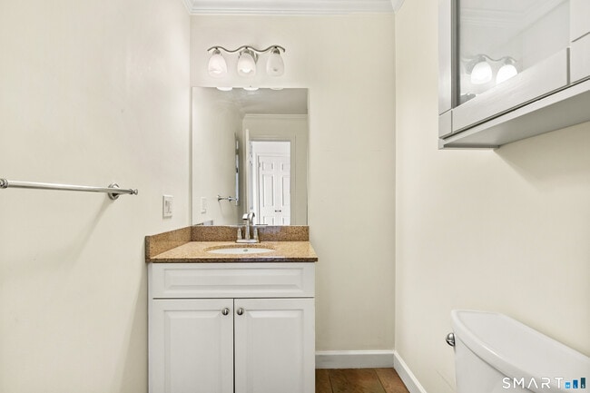 Building Photo - 44 Pleasant St