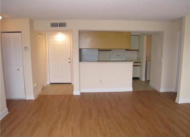 Building Photo - 1241 SW 46th Ave