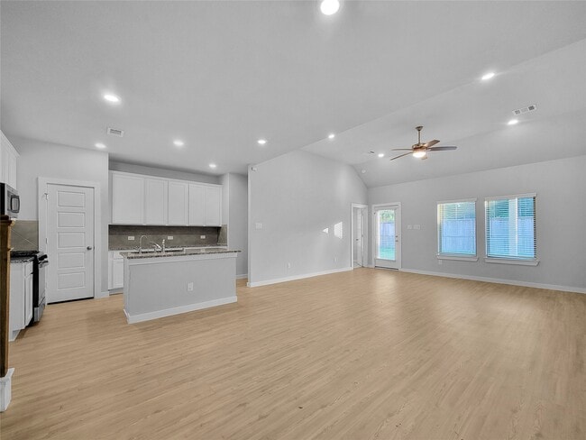 Building Photo - 21928 Juniper Crossing Dr