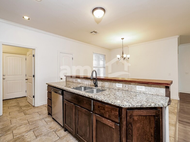 Building Photo - 4800 Limestone Dr