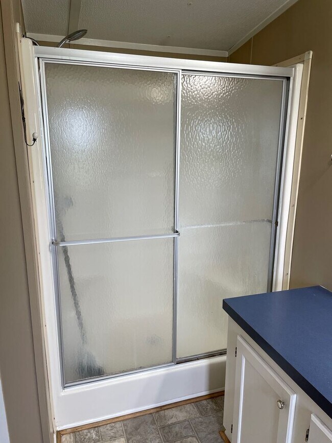 Building Photo - 2 bed, 2 bath mobile home located in the Denton area!