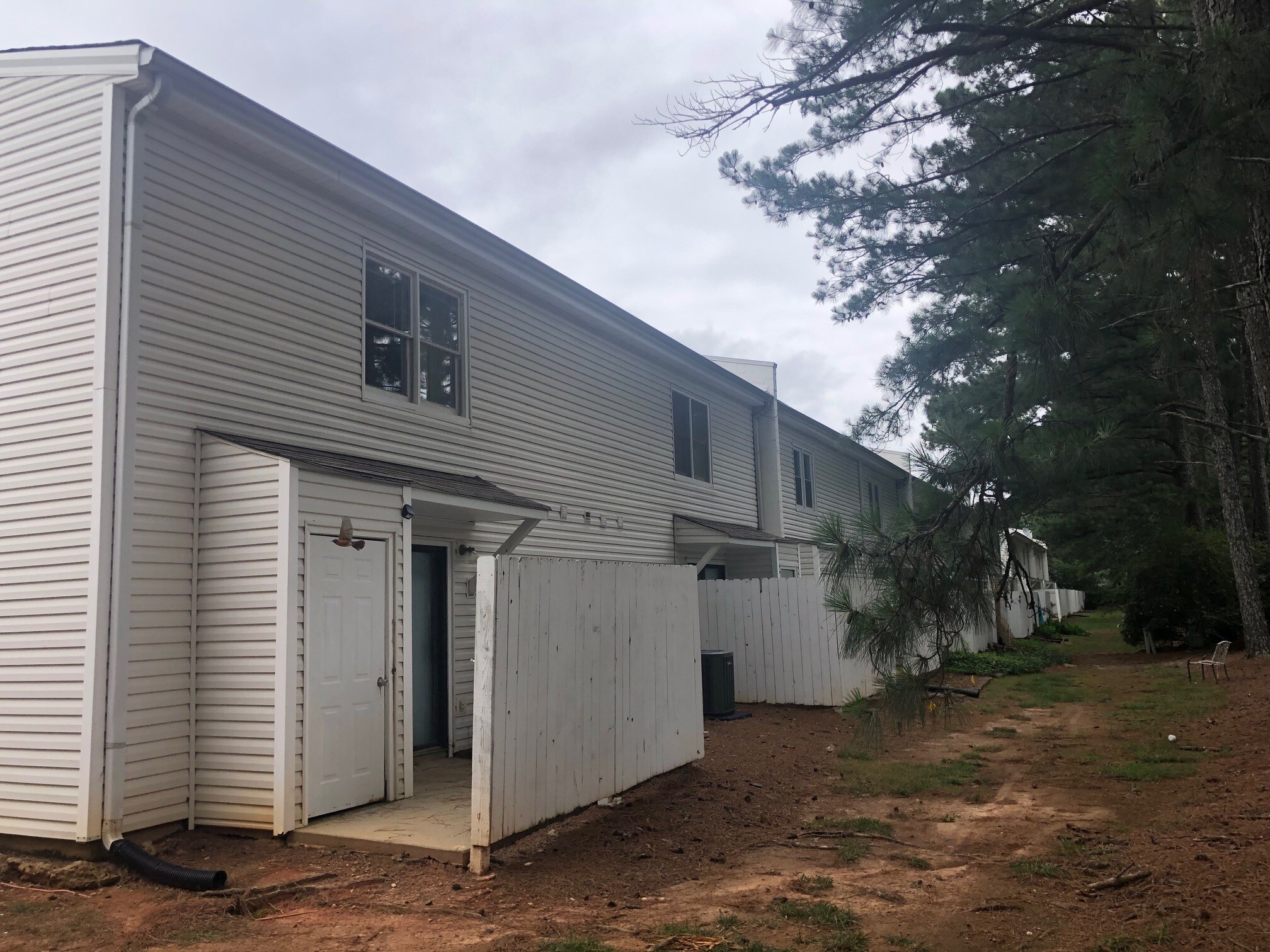 Building Photo - 1609 Homestead Trl