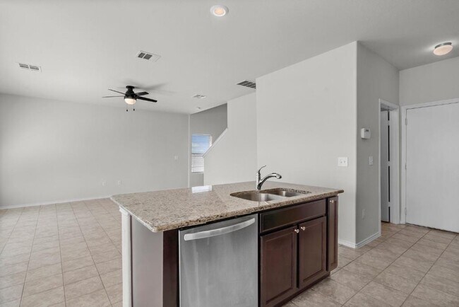Building Photo - 10116 Gertrudis Lp
