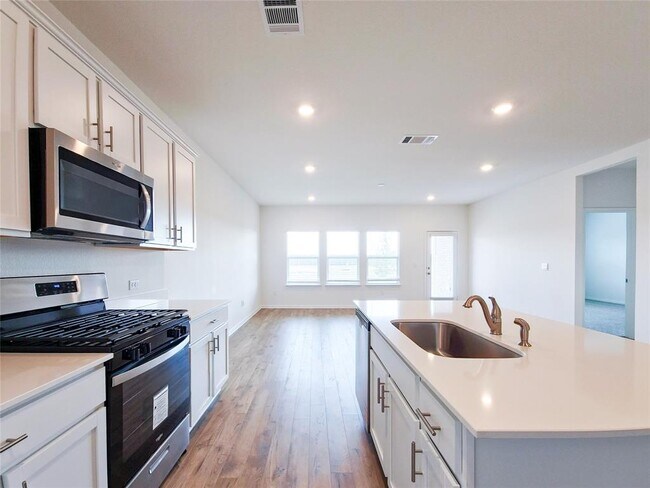 Building Photo - 2313 March Hare Trce