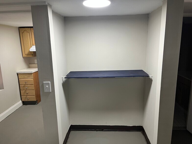 Building Photo - 3617 Sharon Ave