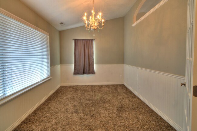 Building Photo - Corner lot with easy access to American Fork and Lehi