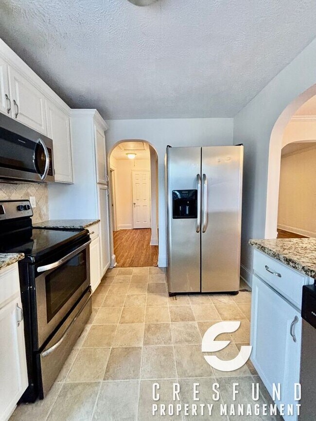 Building Photo - 3 Bed, 3 Bath located in HAYMOUNT - READY FOR MOVE IN TODAY!