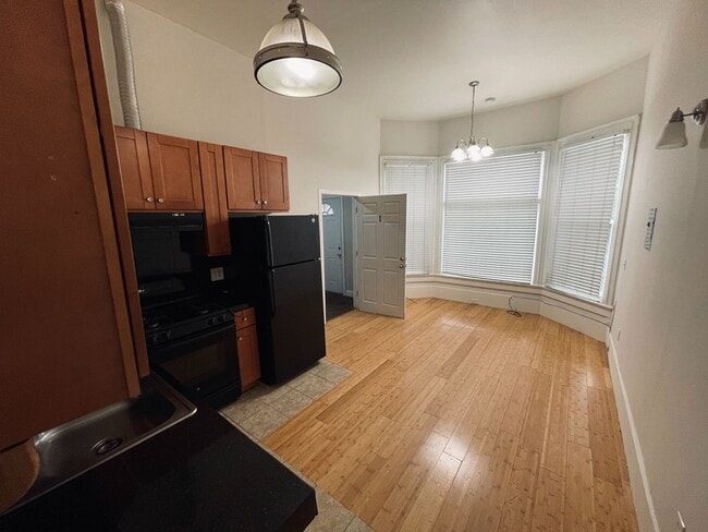 Building Photo - 42 N 10th St