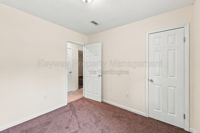 Building Photo - 3487 Postell Dr