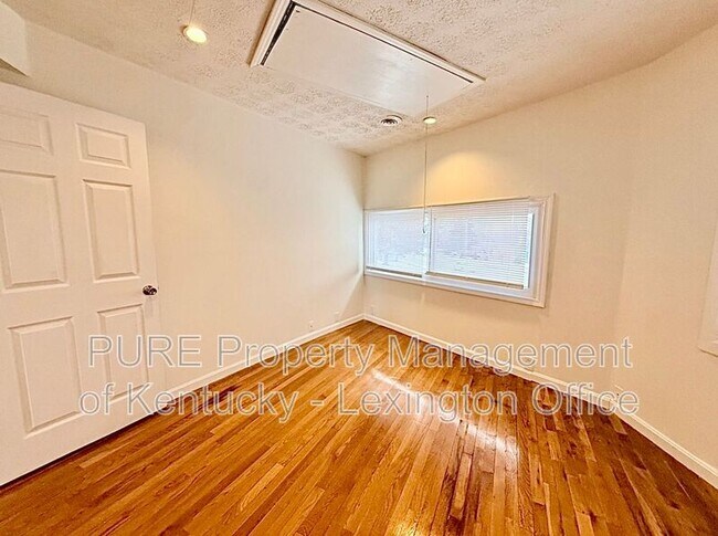 Building Photo - 430 Mt Tabor Rd