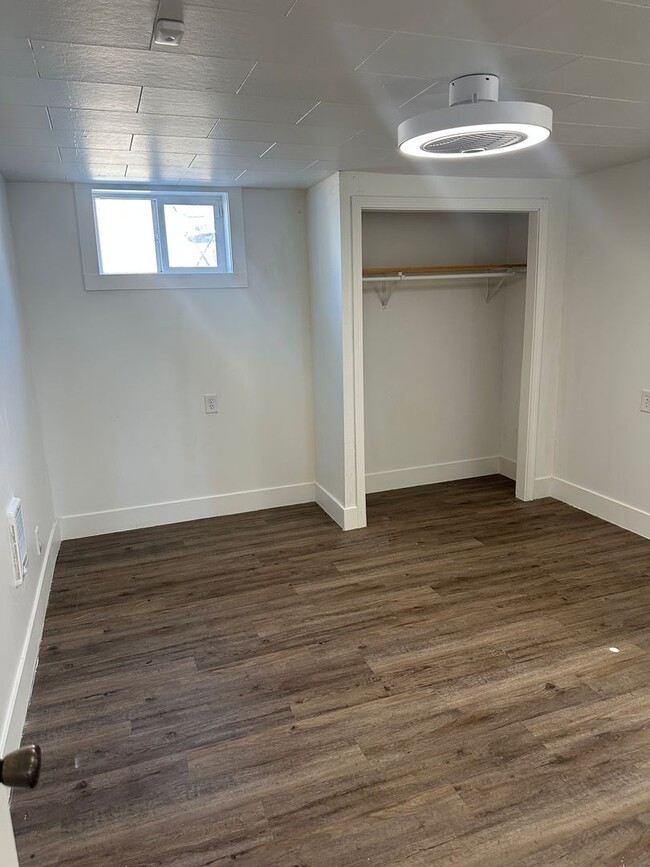 Building Photo - Remodeled Basement Apartment, 3 Bedrooms!