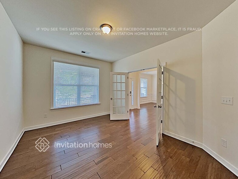 Building Photo - 1633 Great Rd