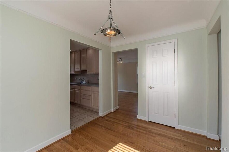 Building Photo - 3602 Ravena Ave
