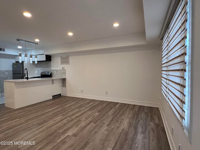 Building Photo - 699 Tennent Rd