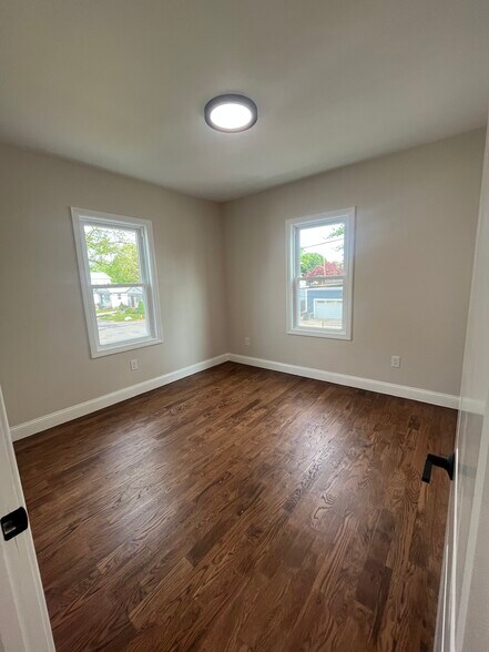 Bedroom - 117 Rome Ave