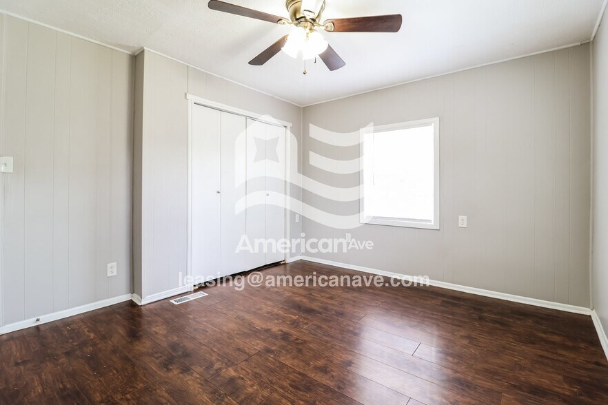 Building Photo - 3716 Sycamore St