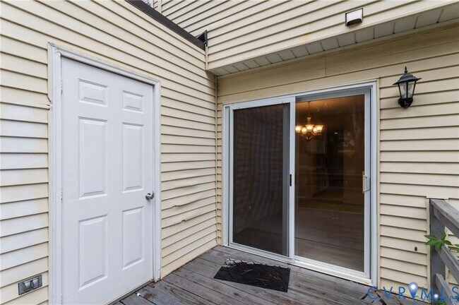 Building Photo - 2613 Chancer Dr